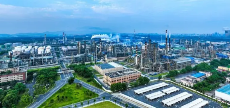 赤峰四海友诚商贸有限公司解读建材批发行业最新政策法规与合规要点